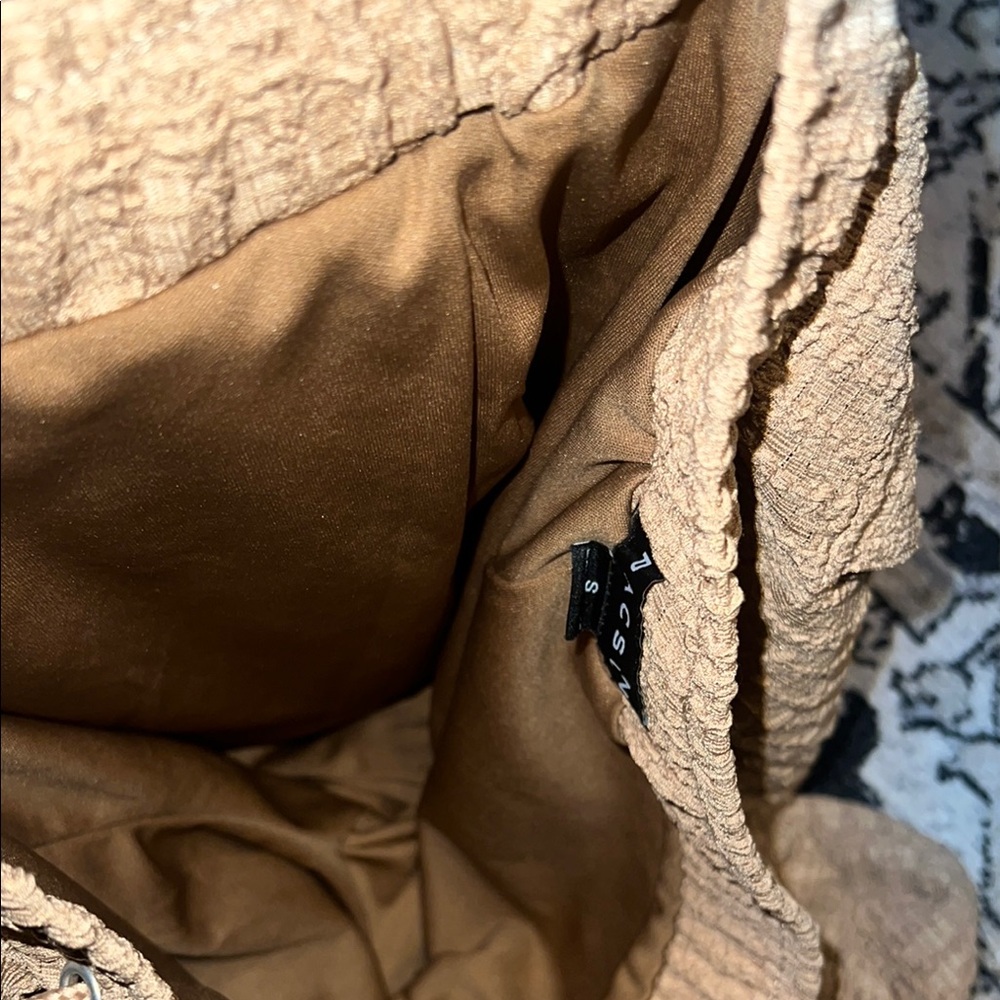 PacSun Brown Textured Shorts - Picture 9 of 10